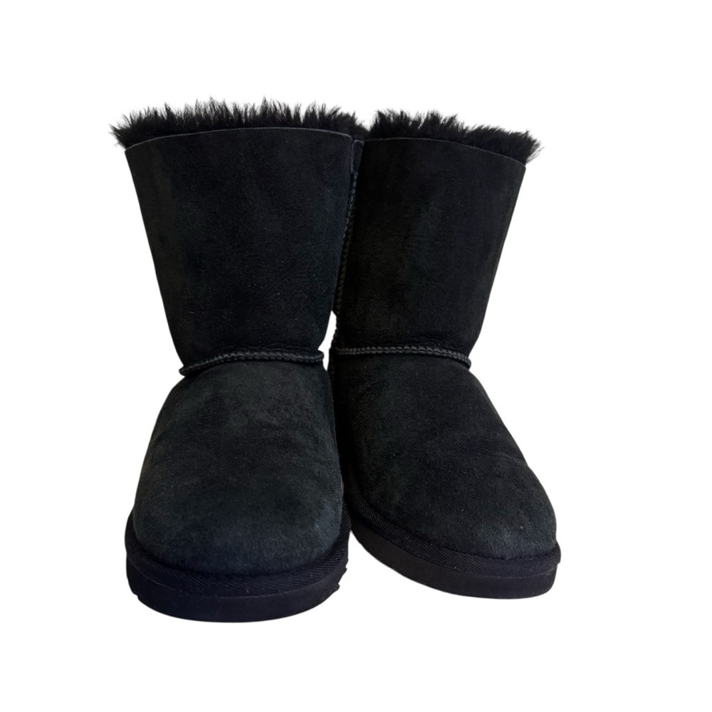 UGG Bailey Satin Bow II Boots Black
Suede Sheepskin Fur - Picture 5 of 14